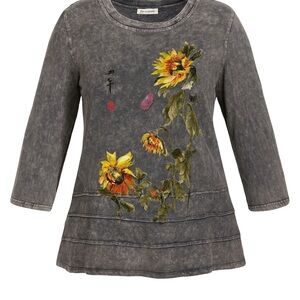 Jess & Jane Women’s 3/4 Sleeve Top Gray Mineral Wash Sunflower Floral Print